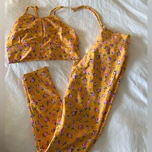 Brazilian scrunch butt SET LIKE NEW!!